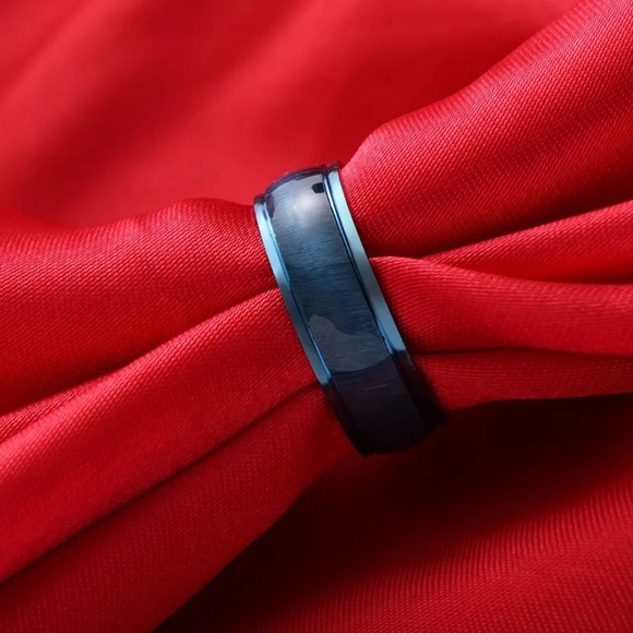 🎁 Blue Cats Eye Iridescent Ring New 🎁 - Picture 2 of 3